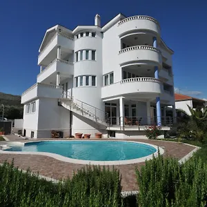 apartments-villa-lida.splithotels.org/